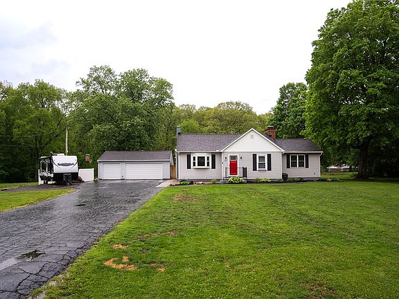 2nd image of 52 Del Valley Rd