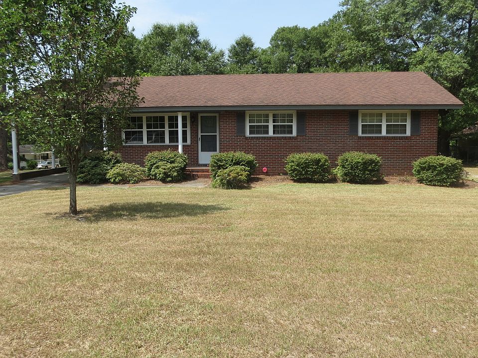 1st image of 826 Karen Dr