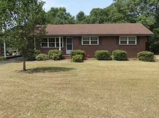 826 Karen Dr, Eastman, GA 31023