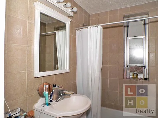 Sold by LoHo Realty | media 17