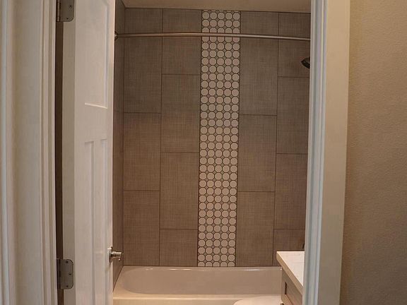 5th image of 17125 NE 80th St
