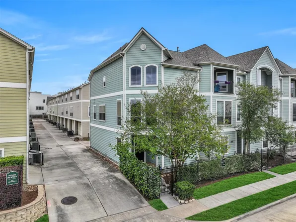 1720 Bevis St, Houston, TX 77008