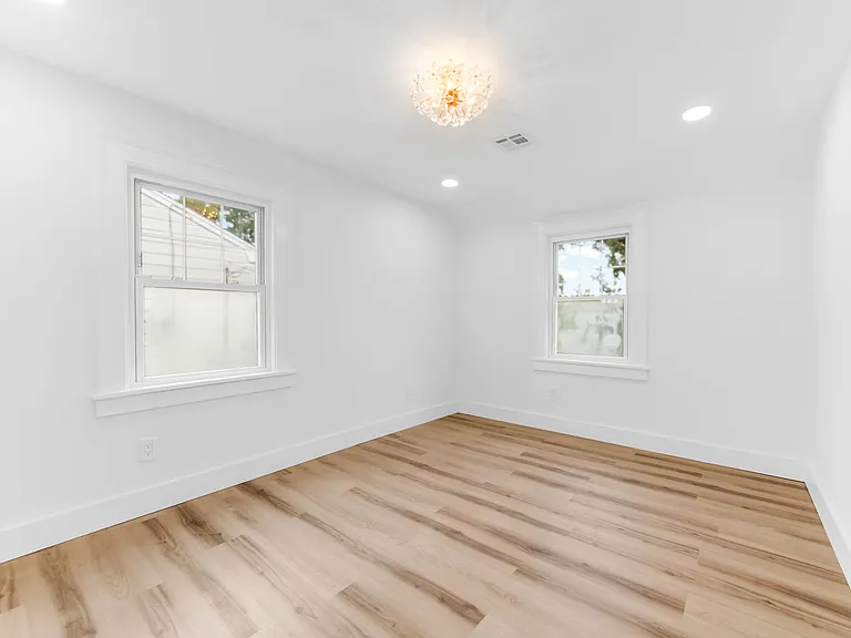 21 Morris Rd — Photo 22