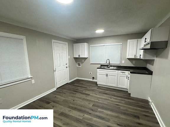 4th image of 1711 S Sutton Dr
