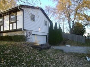 10900 W Layton Ave, Greenfield, WI 53228