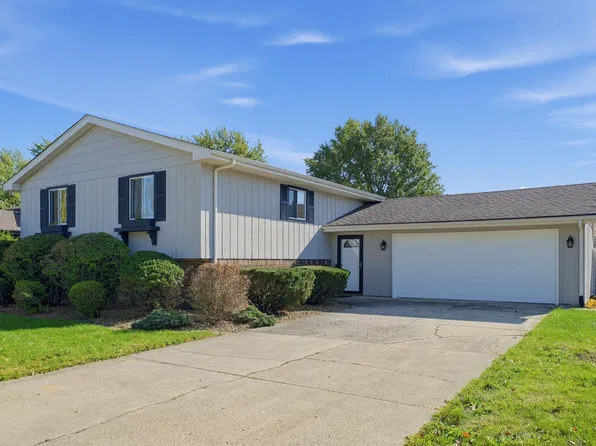 1453 W 94th Ct, Crown Point, IN 46307