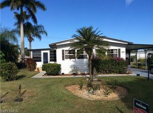 33 Chateau Way, Naples, FL 34112