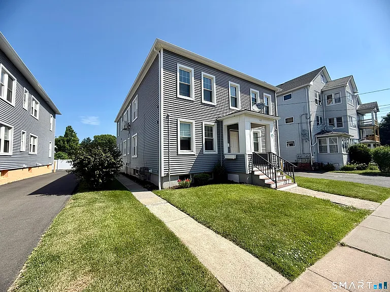 112 Belden St #1W — Photo 2