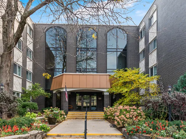 9529 Bronx Ave APT 116, Skokie, IL 60077