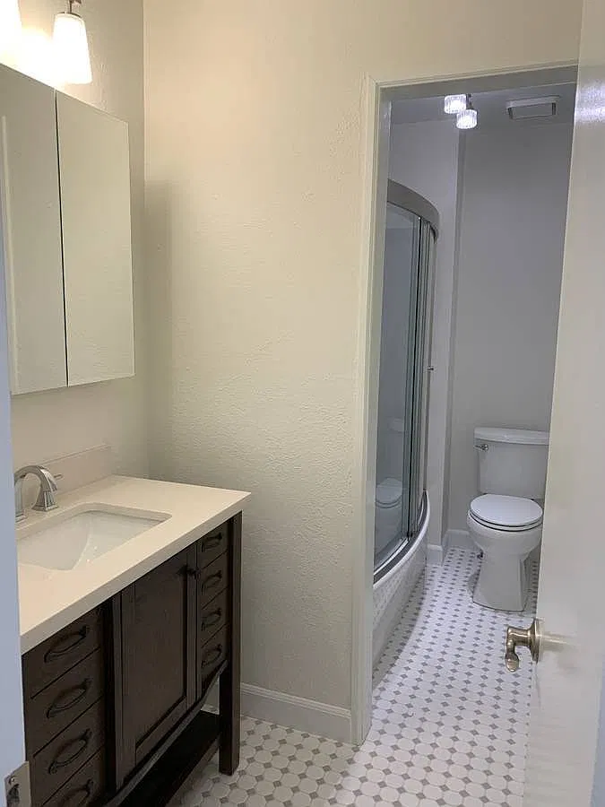2 bed, 2.5 bath, 1056 sqft, $2,600 — Photo 4