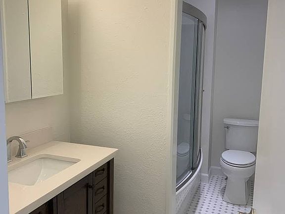 5th image of 1131 Monroe Dr #2