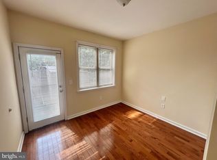 332 N 41st St #2, Philadelphia, PA 19104