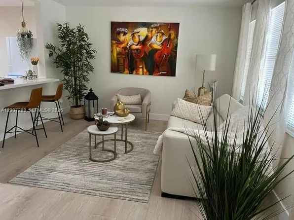 13155 SW 7th Ct APT 204E, Hollywood, FL 33027