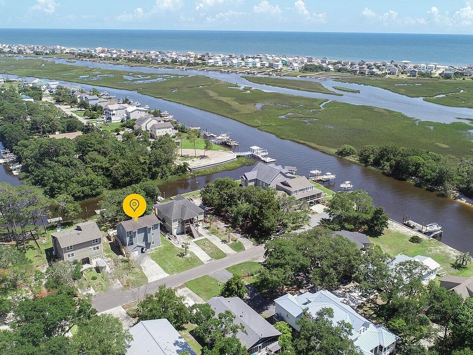 1st image of 109 SW Yacht Dr