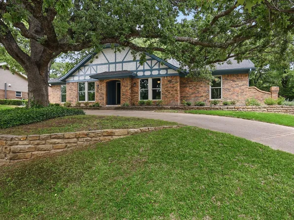 3820 Ashbury Ln, Bedford, TX 76021