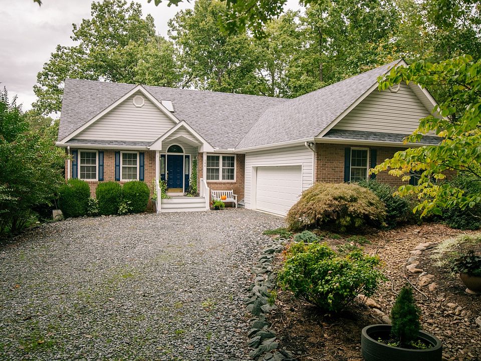 1st image of 184 Jefferson Dr W