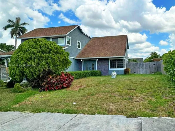 1651 S Goldeneye Ln, Homestead, FL 33035