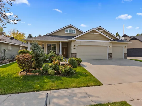 940 W Heather Woods Dr, Nampa, ID 83686