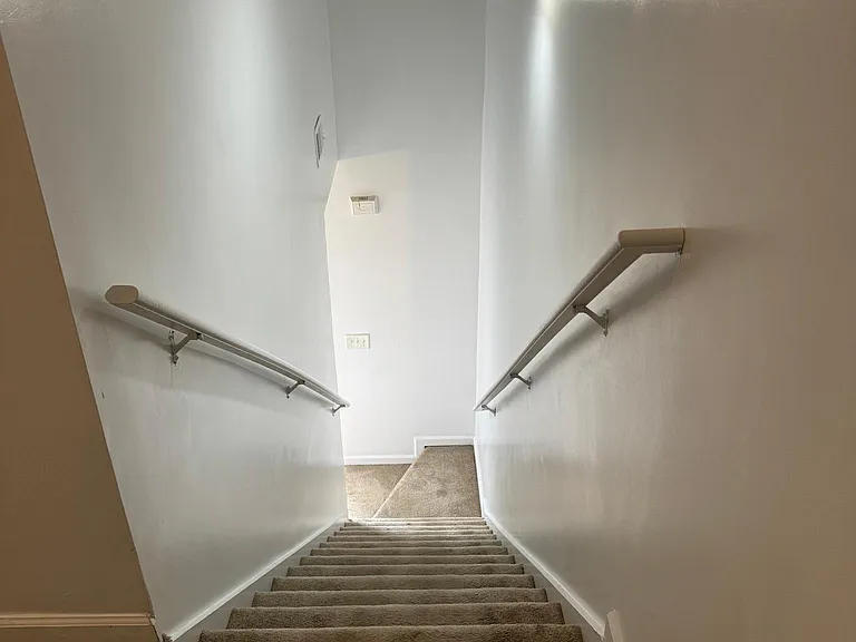 1564 Eastern Sunrise Ln #1564 — Photo 8