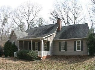 308 Wildwood Ln, Toccoa, GA 30577