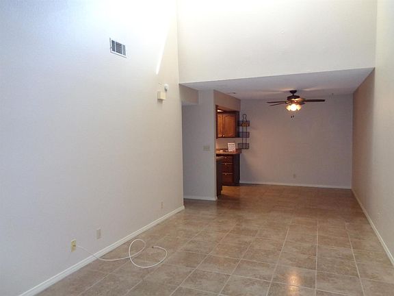 5th image of 19221 Elm Dr