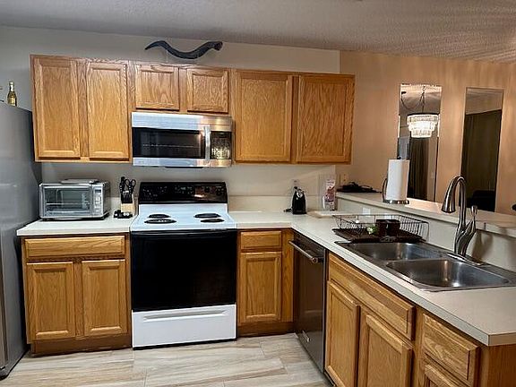 4th image of 6934 Mill Brook Place