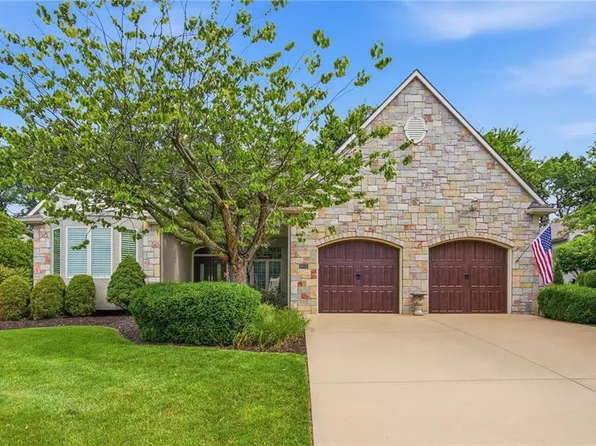9806 W 125th Ter, Overland Park, KS 66213