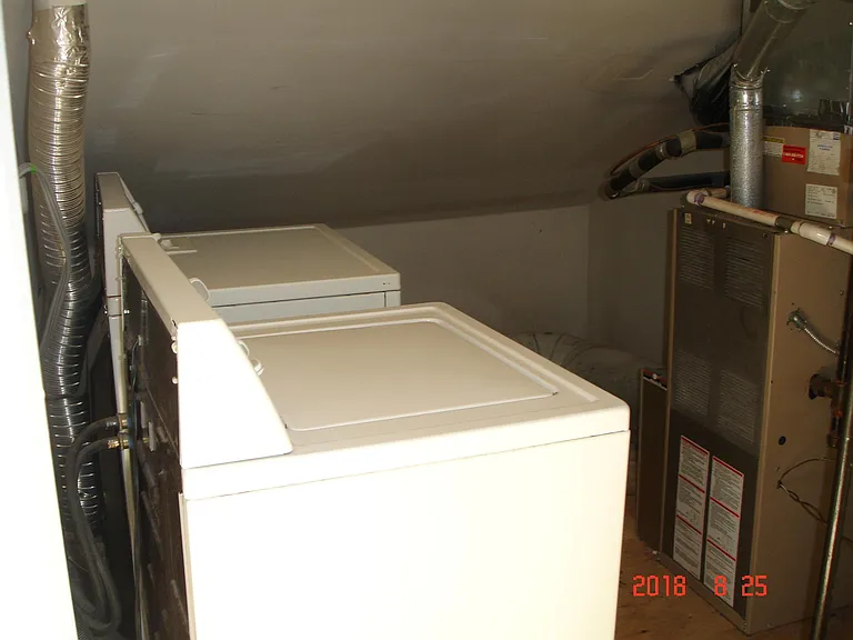 1706 Amanda Ct — Photo 20