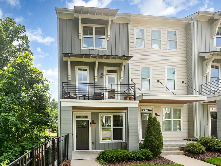 758 Peakland Pl — Photo 1