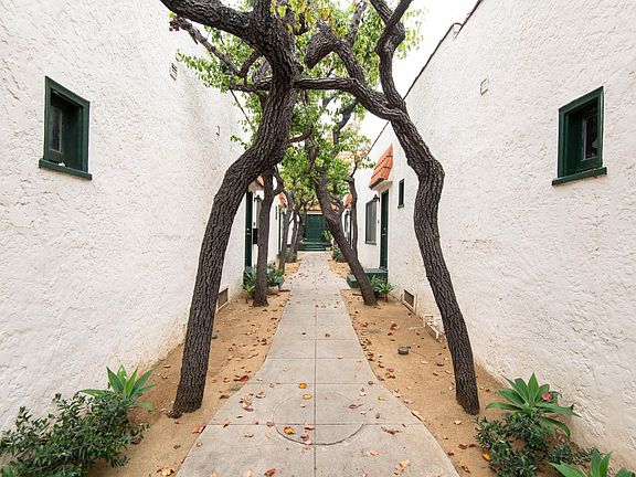 2nd image of 526 N Alta Vista Blvd #9