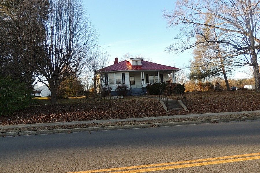 1st image of 1513 E Unaka Ave