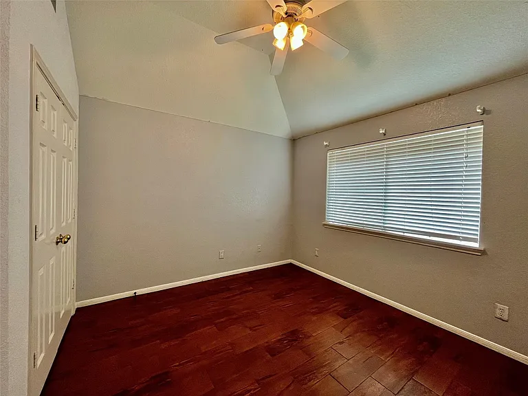 1146 Jasons Bend Dr — Photo 8