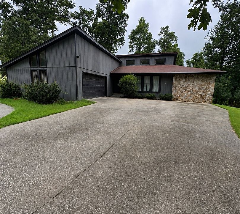 1st image of 7083 Parkarms Ct
