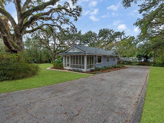 2nd image of 1540 Live Oak Dr