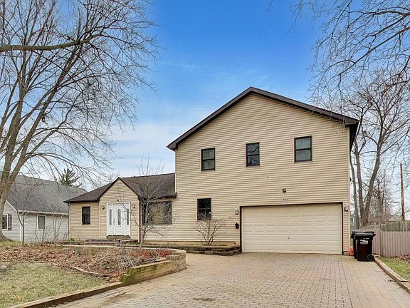 3rd image of 5115 Parkview Dr