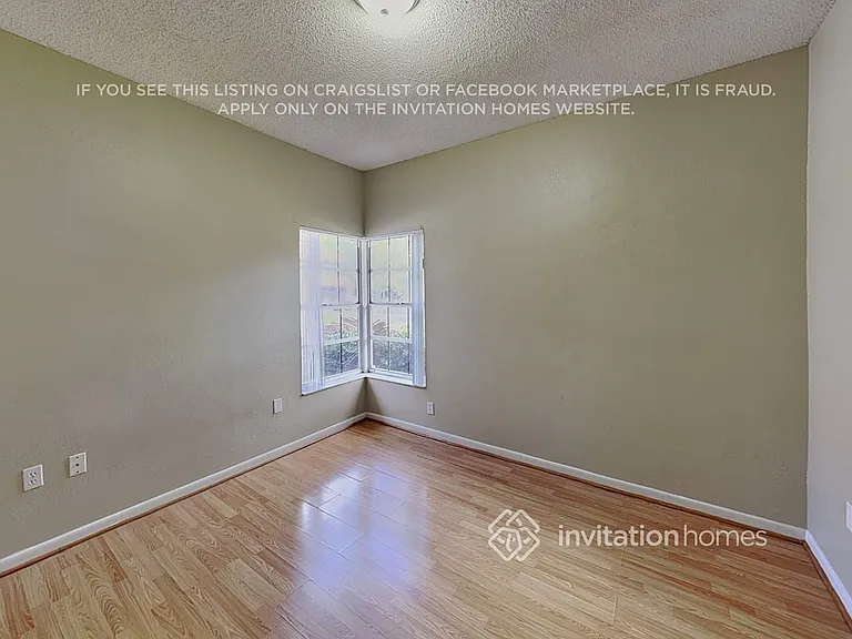 20540 NW 7th St — Photo 4