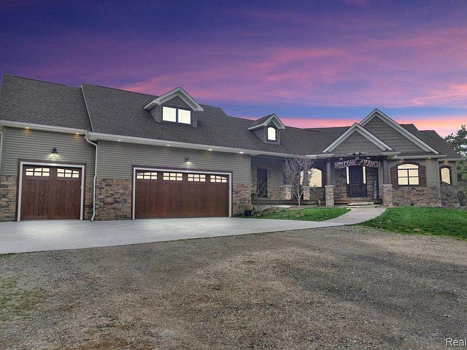 1st image of 921 Pauline Dr