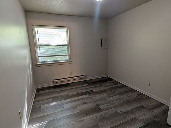 2nd image of 2912 Lawnridge Ct APT A