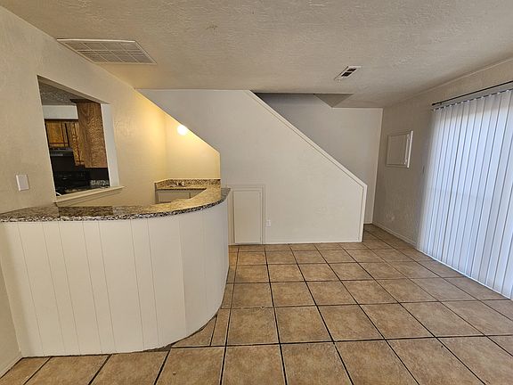 5th image of 4013 NW Ozmun Ave #A