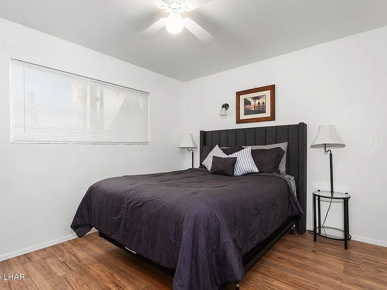 90 Mariposa Dr — Photo 12