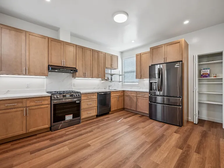 558 Natoma St #558A — Photo 14