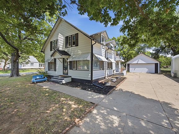 2nd image of 412 N Olive St