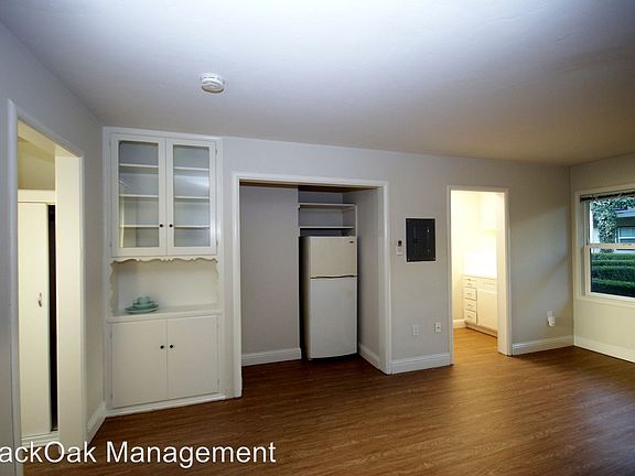 5th image of 3301 Pacific Ave APT 21