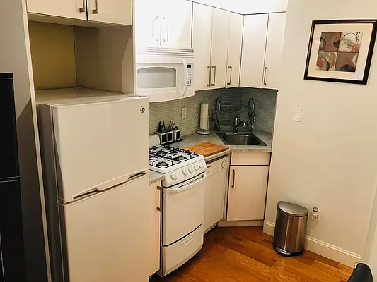 Rented by Roberto Guilbet, LREB | media 9