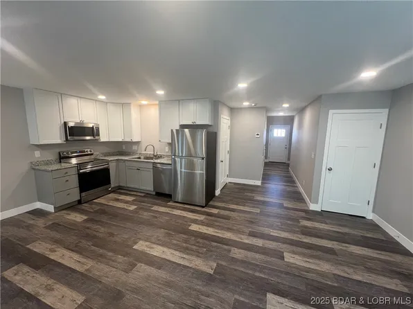 45 Cool Water Ln, Linn Creek, MO 65052
