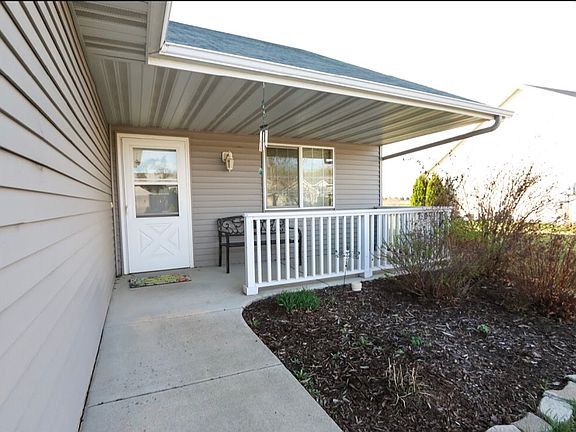 5th image of 2551 43rd Ave S