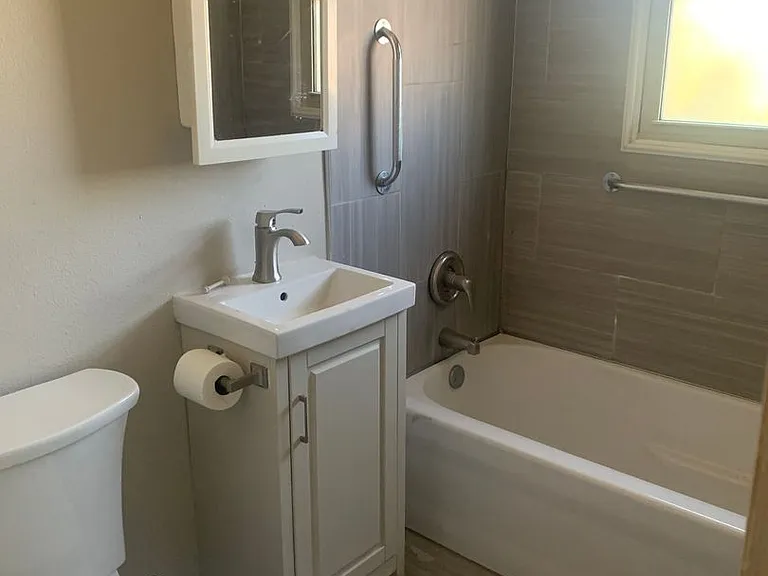 3902 Laramie St — Photo 10