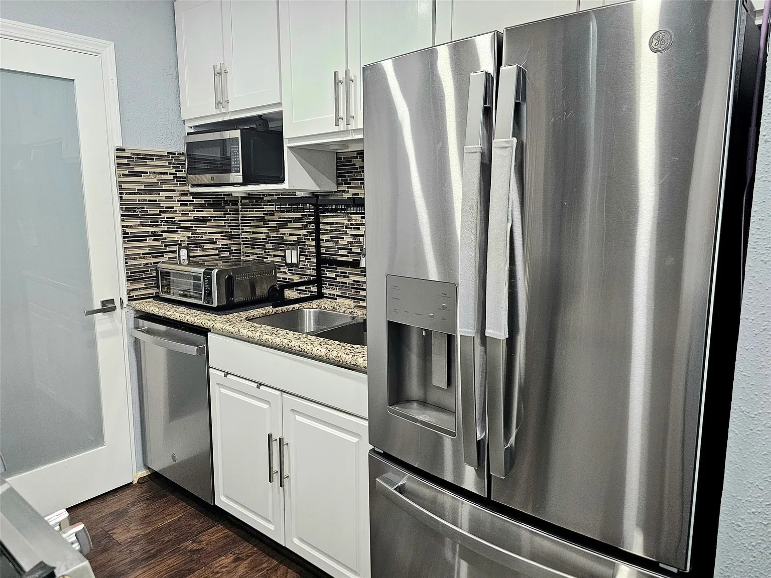 2 bed, 2.0 bath, 1336 sqft, $1,575 — Photo 1
