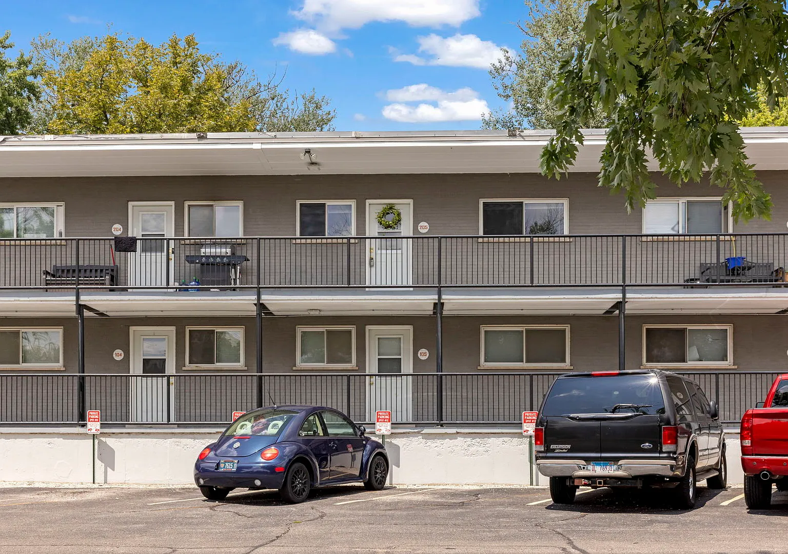 2 bed, 800 sqft, $1,700 — Photo 1