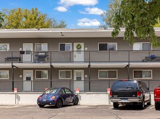 1307 College Ave #207, Wheaton, IL 60187